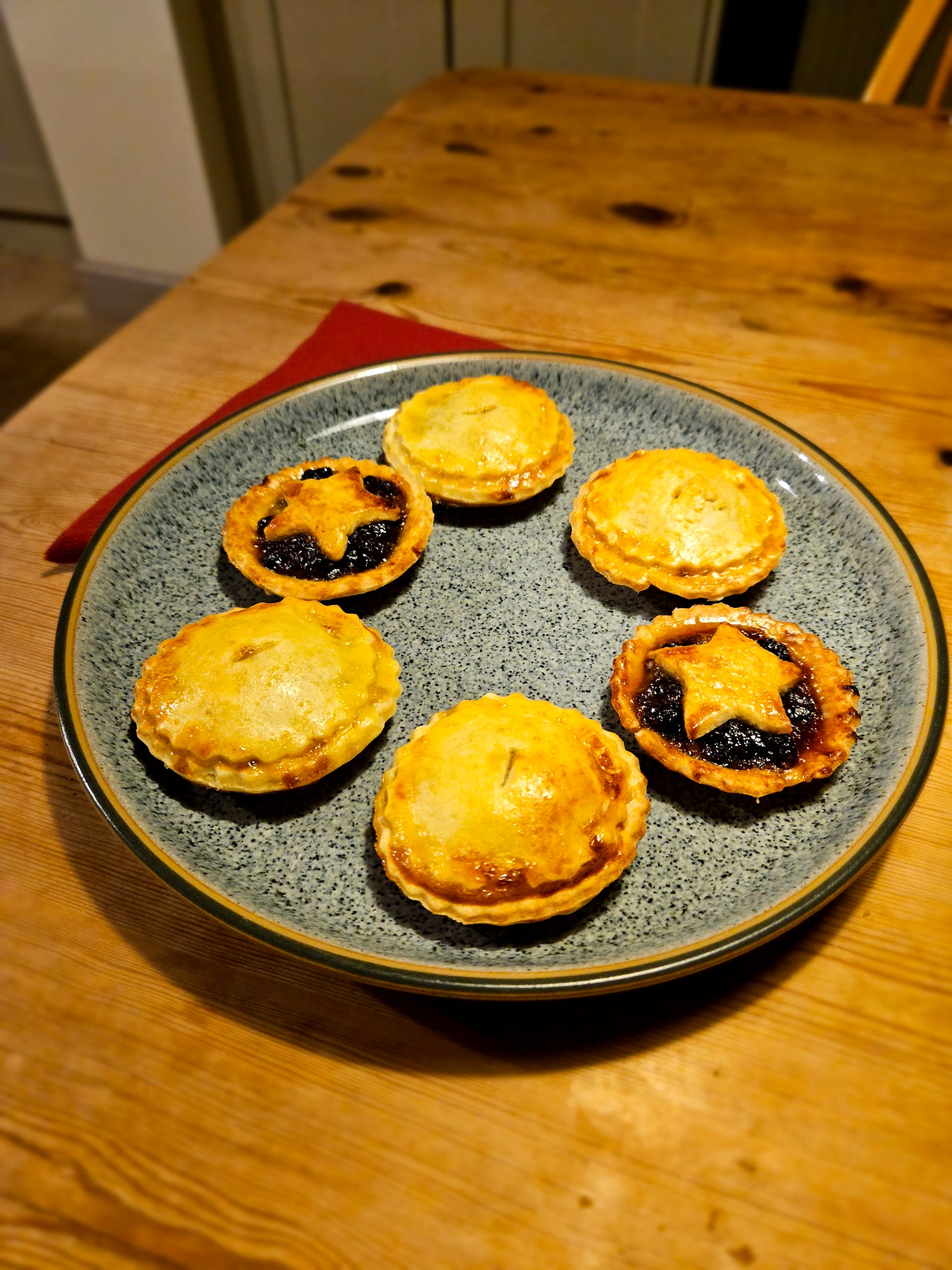 Traditional and Deep Filled Mince Pies - Made Without Gluten
